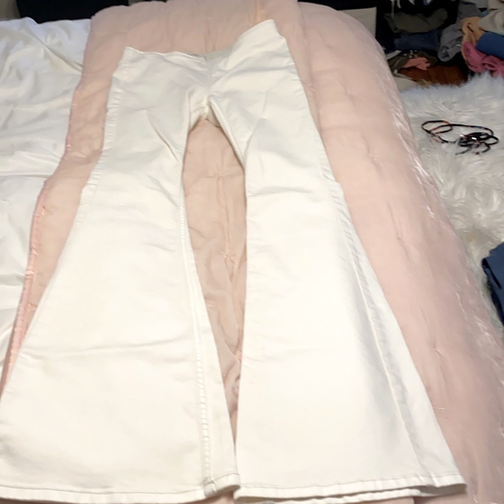 Bell bottom Free People jeans, stretchy